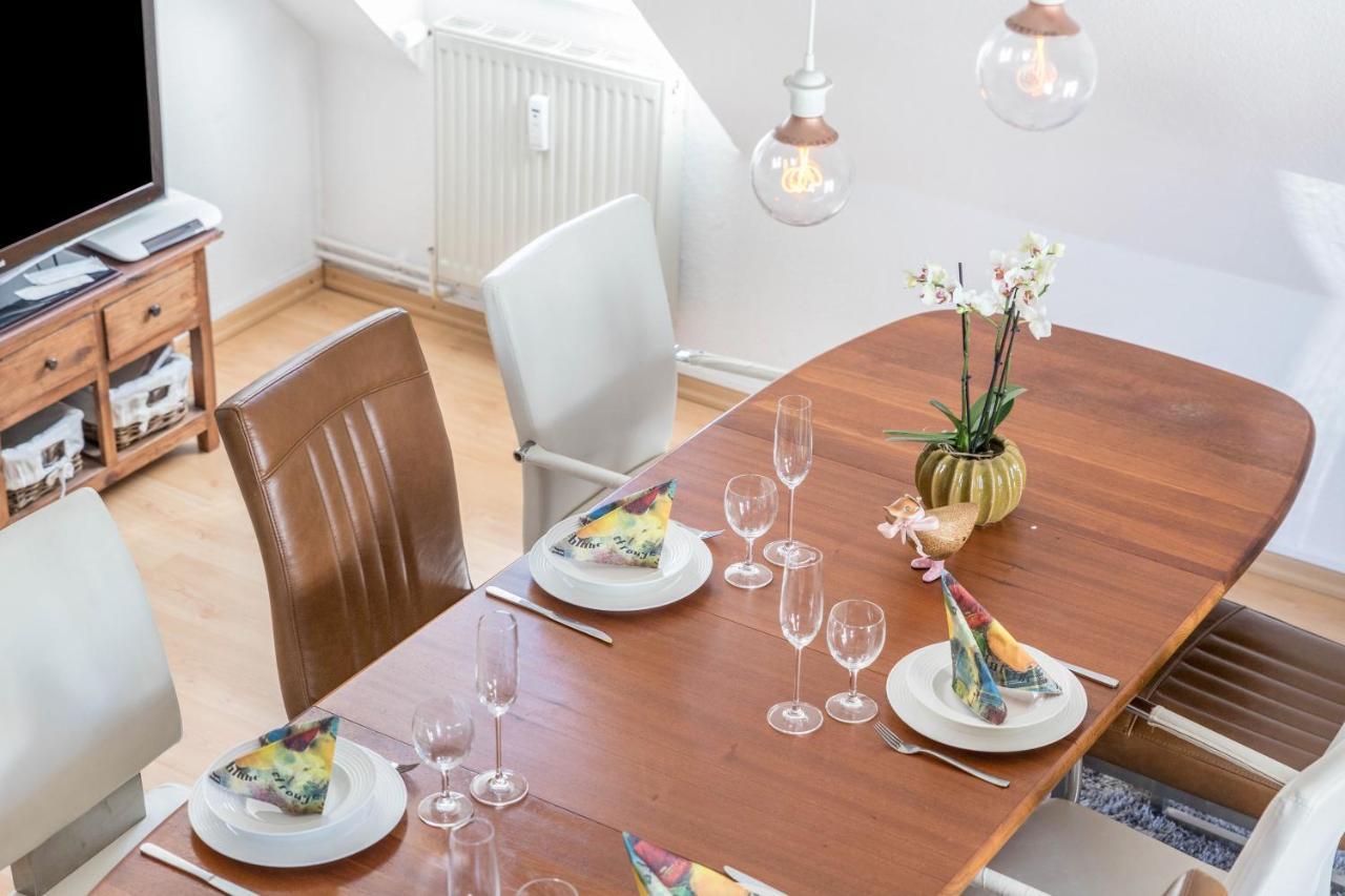 Blumenhaus-Apartment Friedrichstadt Esterno foto