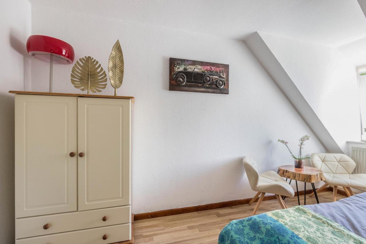 Blumenhaus-Apartment Friedrichstadt Esterno foto